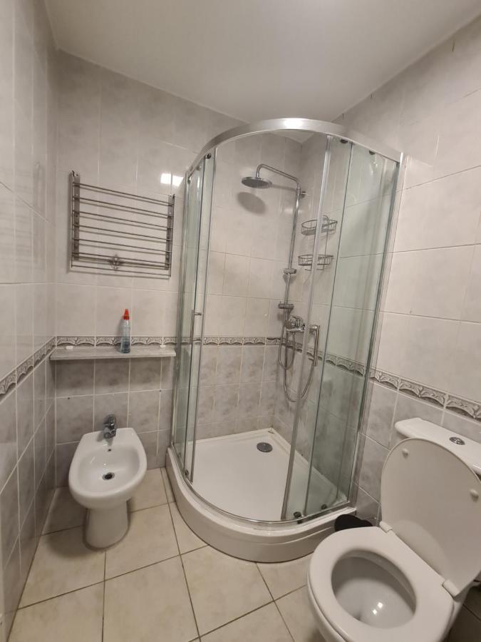 Walnut Apartment - Private Garage サラエヴォ エクステリア 写真